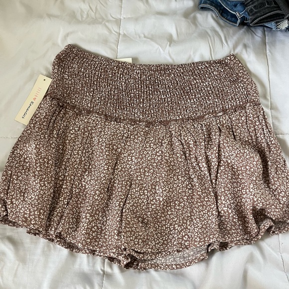 skirt - Picture 2 of 2